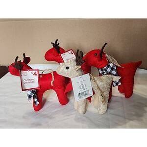 4 Home Style Christmas Reindeer Ornaments Felt Red Burlap Plush 6" Tall 6" Long